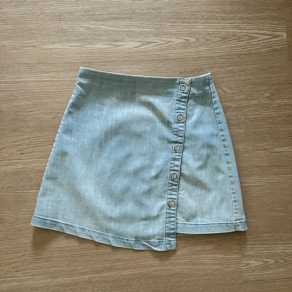 The Editor's Market Women's Mini Skirt Light Denim